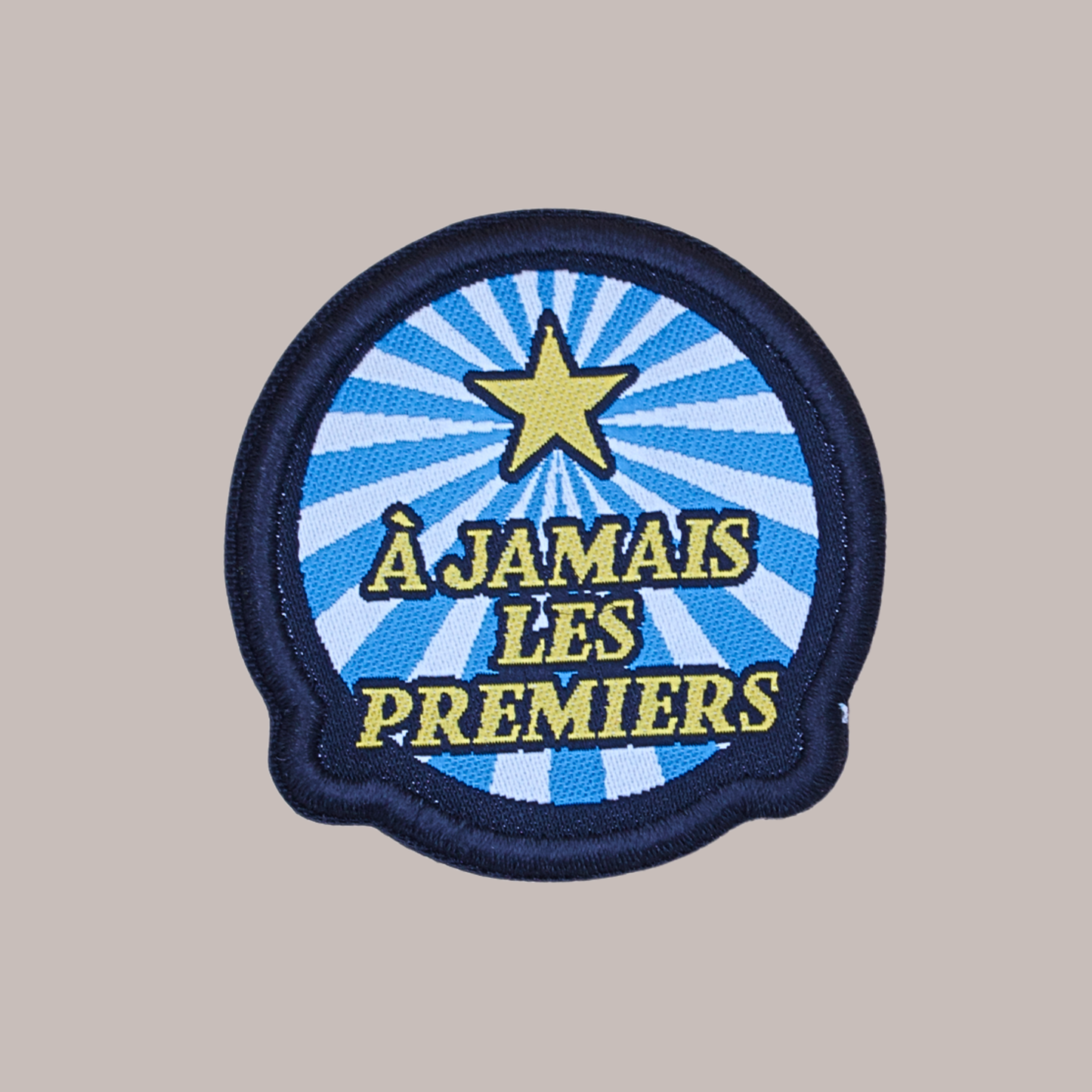 À JAMAIS LES PREMIERS